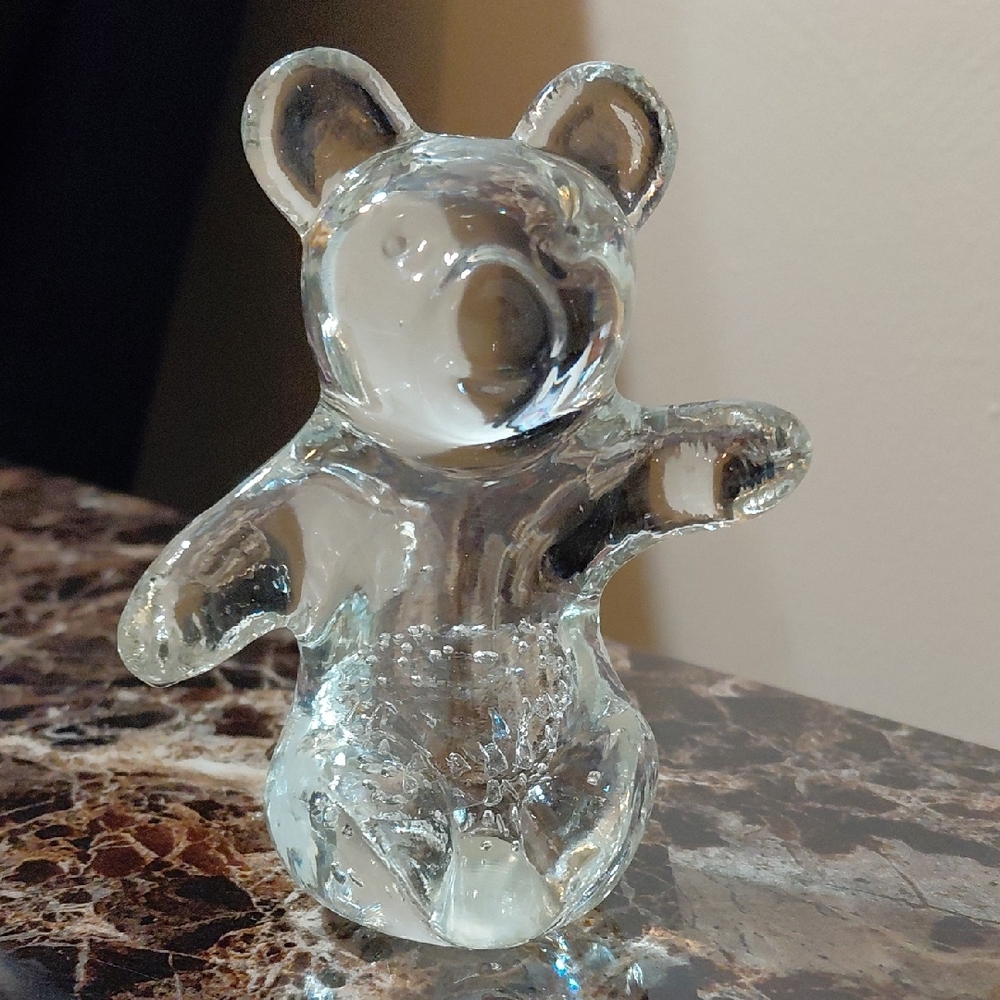 Vintage Controlled Bubbles Glass Sitting Teddy Bear Figurine Paperweight
